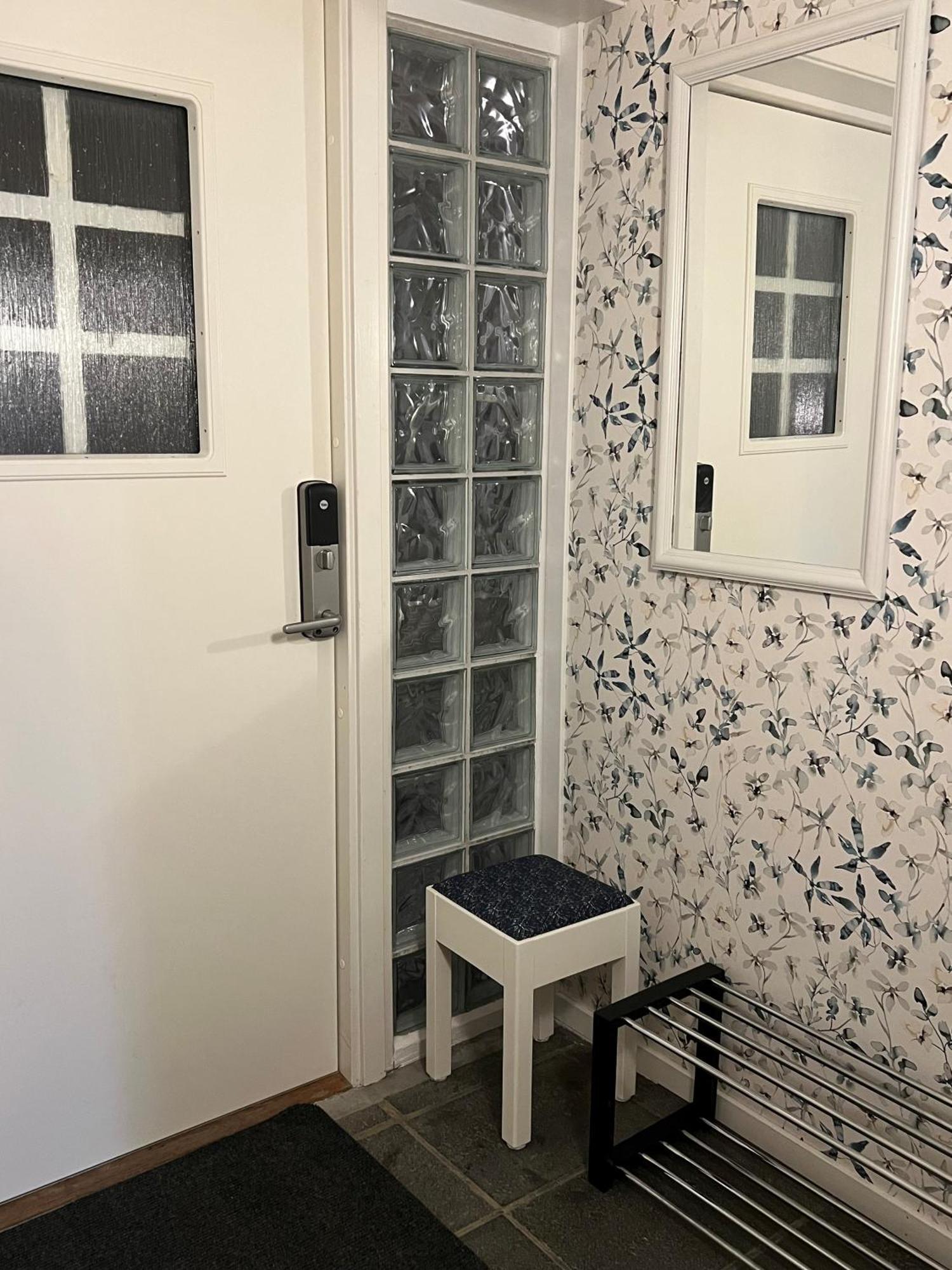 2-roms I Med Parkering Og Naert Sentrum